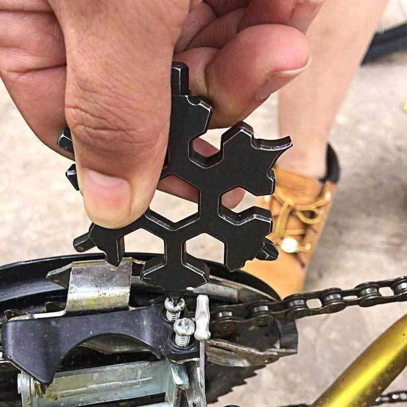 18 in 1 Portable Multifunctional Snowflake Shape Wrench