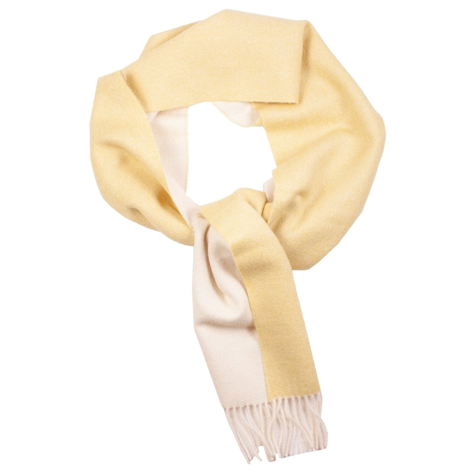 Yellow-white coloured alpaca wool scarf